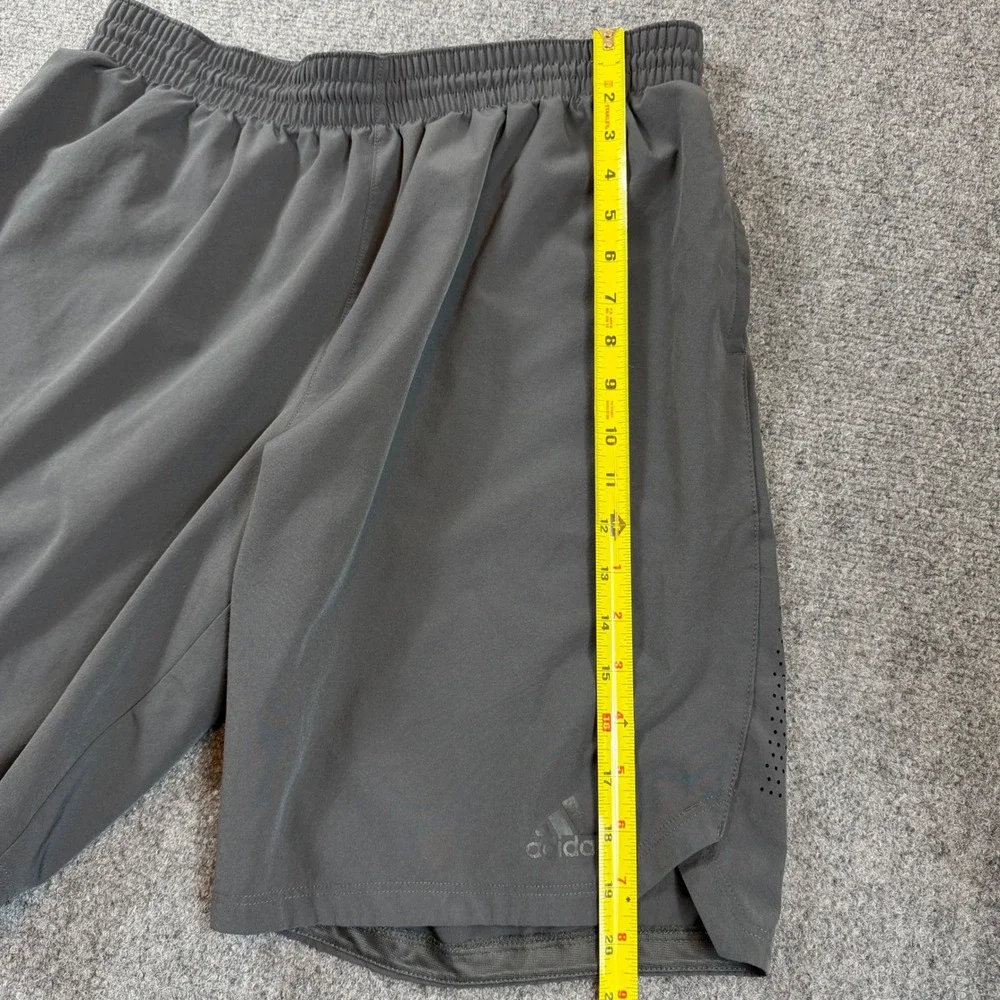 Adidas Mens Athletic Shorts Gray Elastic Waist Drawstring Pockets Size Large